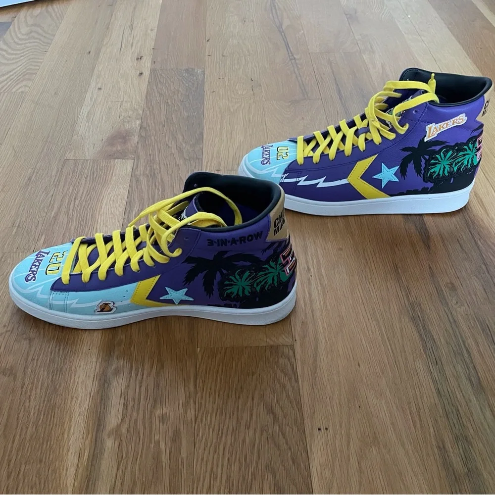 (Chinatown)Market Converse men’s size 11.5 “Lakers 3-peat” EUC w/ box - Picture 3 of 8